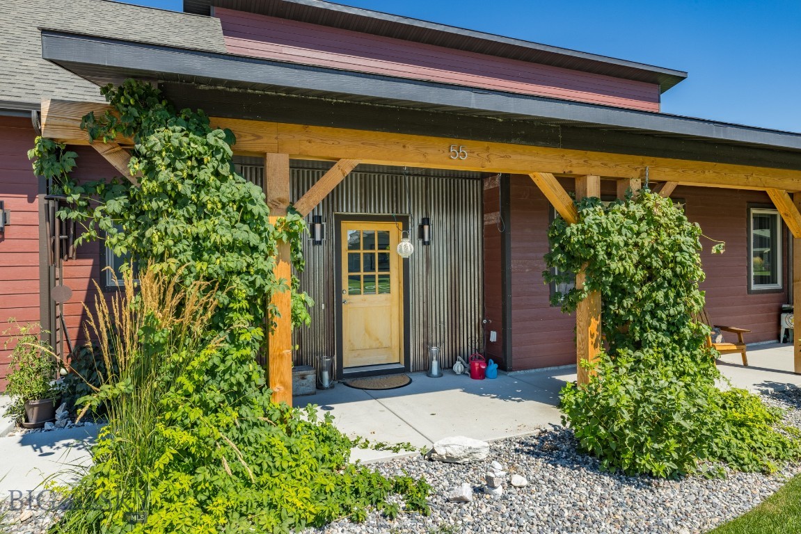 55 E Shade Tree Lane