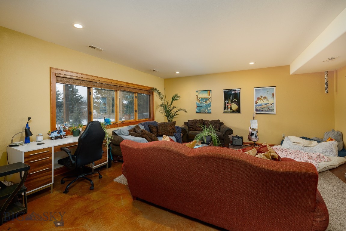 4055 Sourdough Road