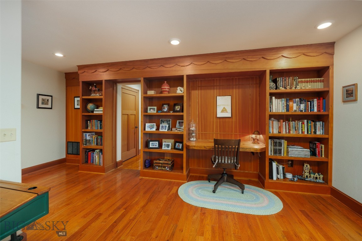 4055 Sourdough Road