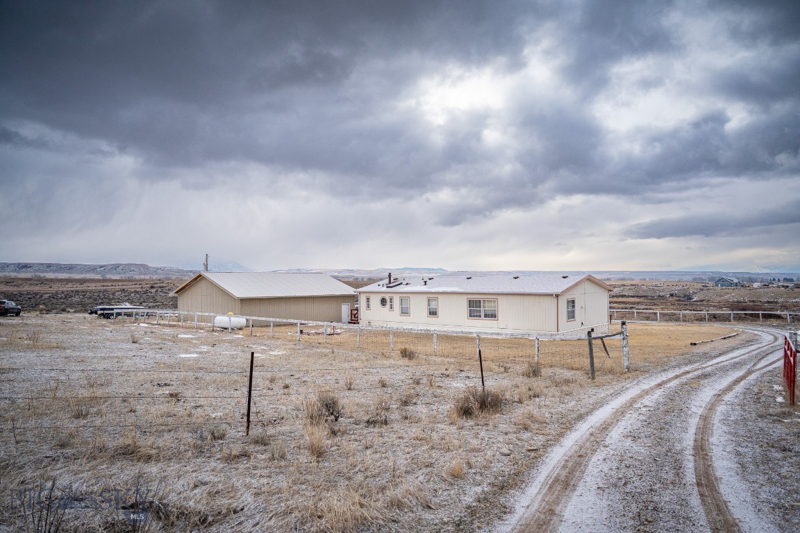 2440 US Highway 89 N