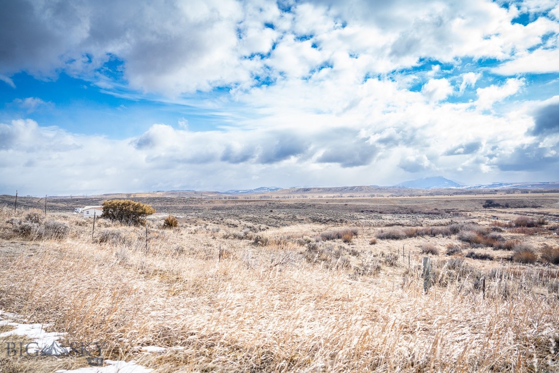 2440 US Highway 89 N