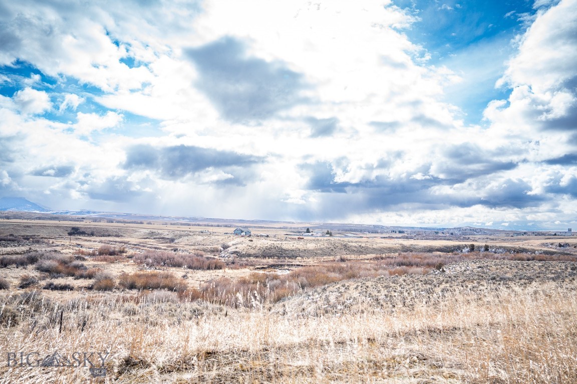 2440 US Highway 89 N