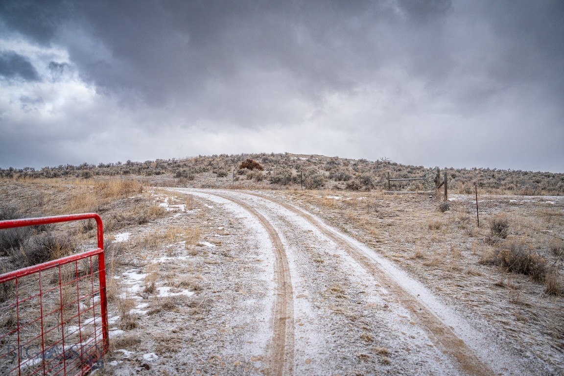 2440 US Highway 89 N