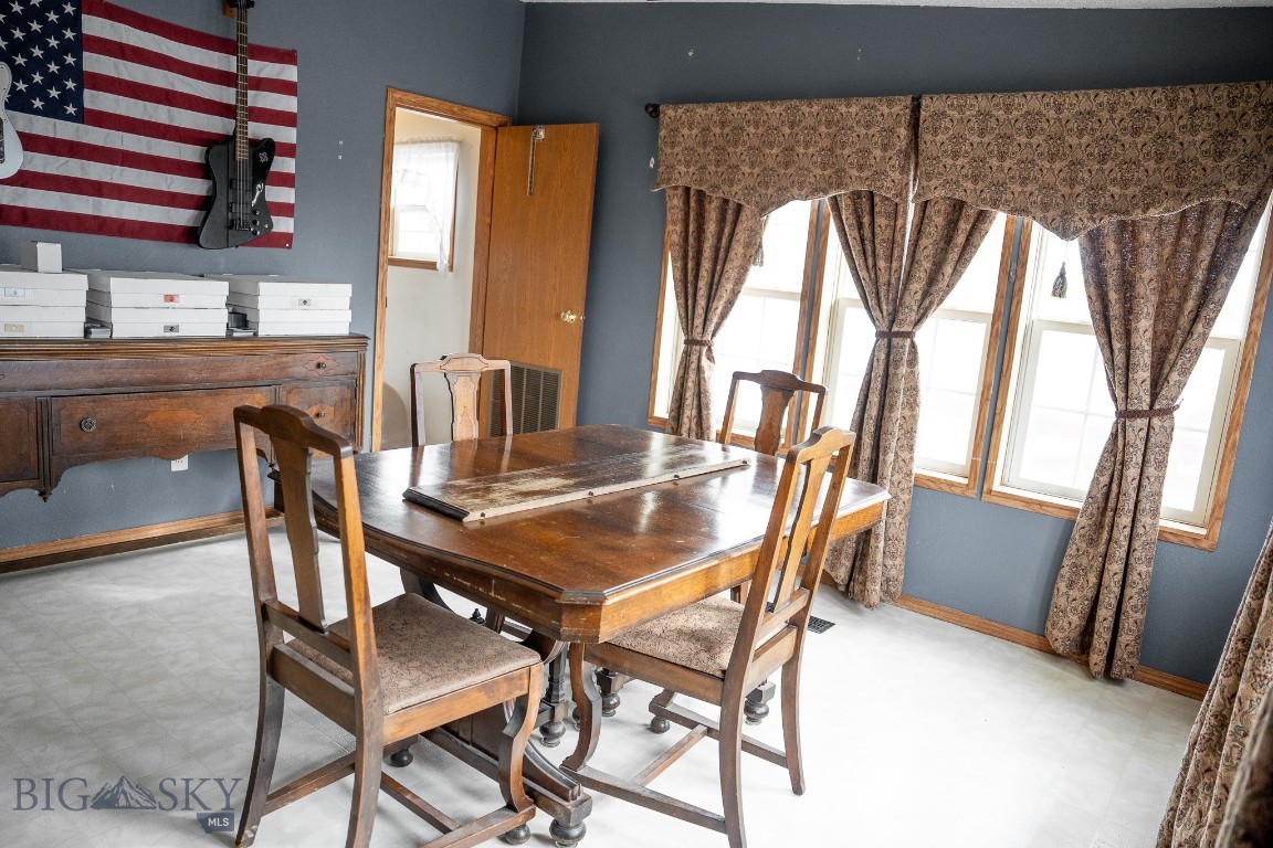 2440 US Highway 89 N