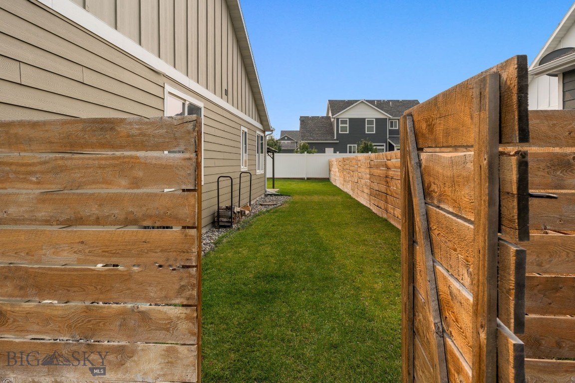 675 Stewart Loop