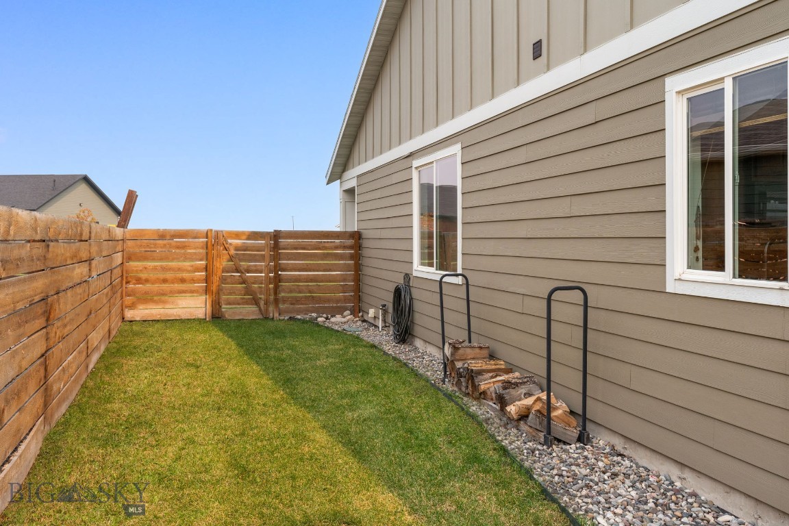 675 Stewart Loop