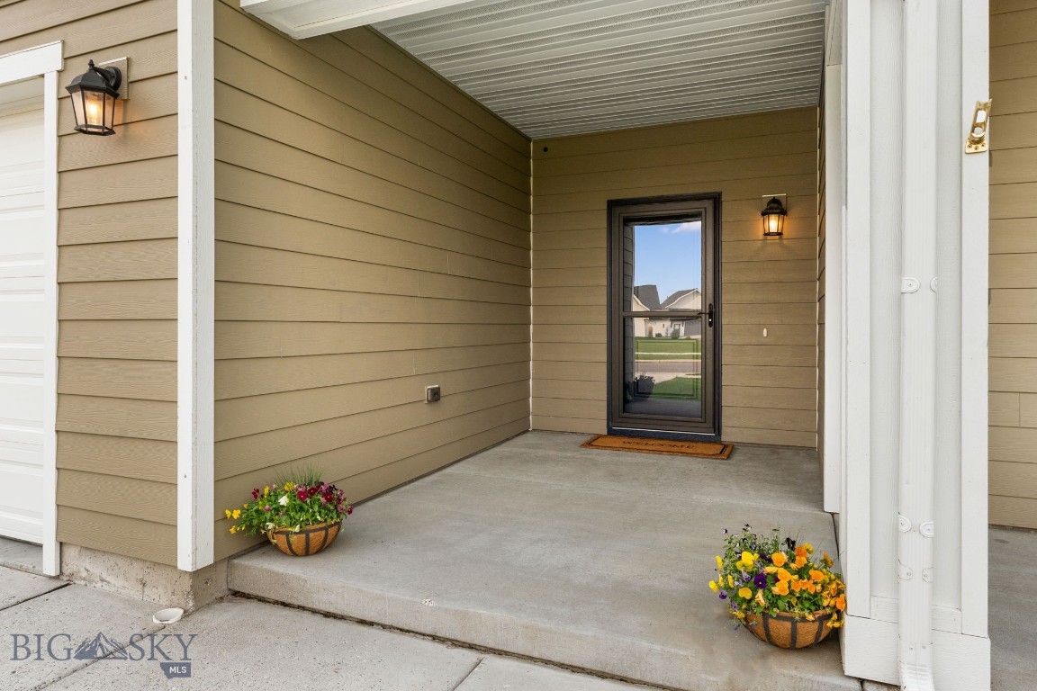 675 Stewart Loop