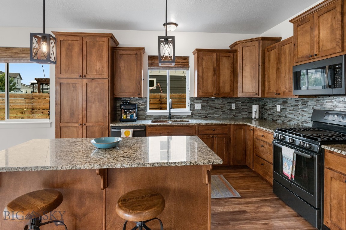 675 Stewart Loop