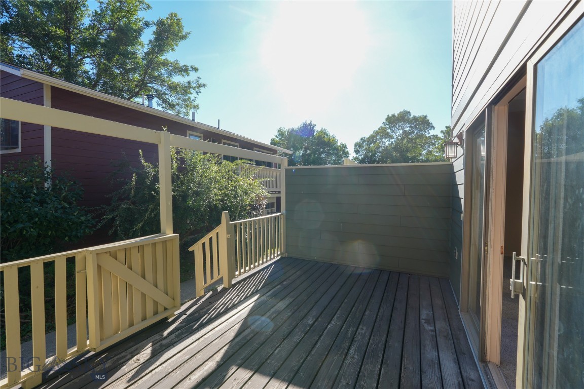 122 S 15th Avenue 6