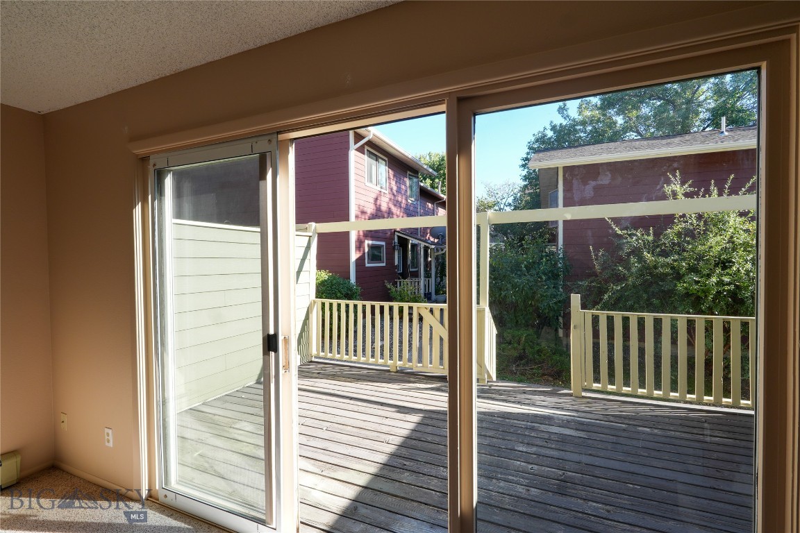 122 S 15th Avenue 6