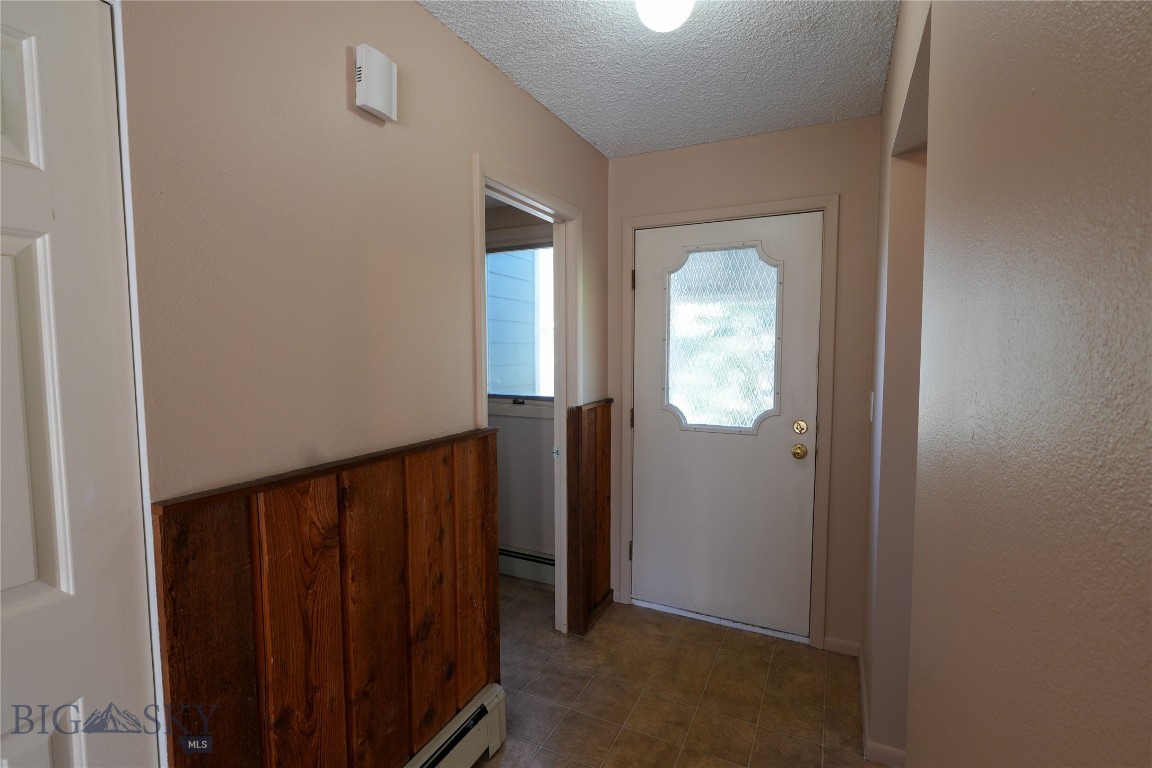 122 S 15th Avenue 6