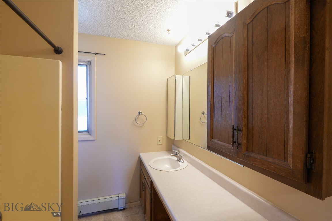 122 S 15th Avenue 6