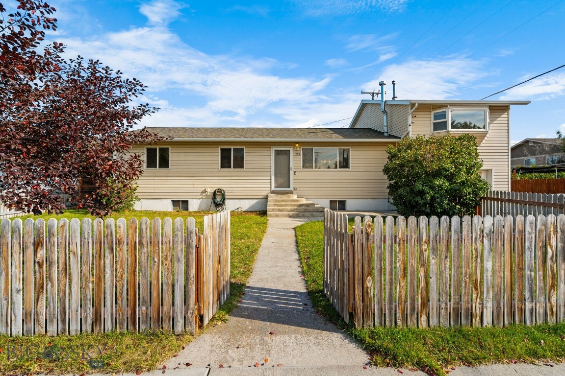 205 W Southview Avenue