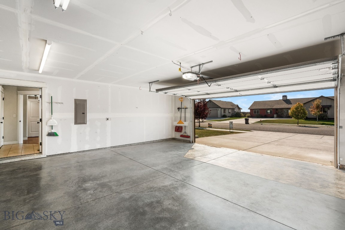 1530 Powers Boulevard