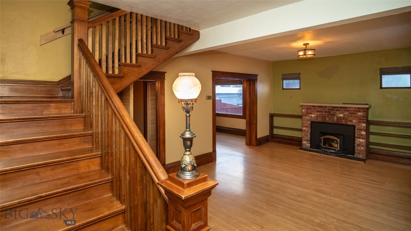 716 Mcleod