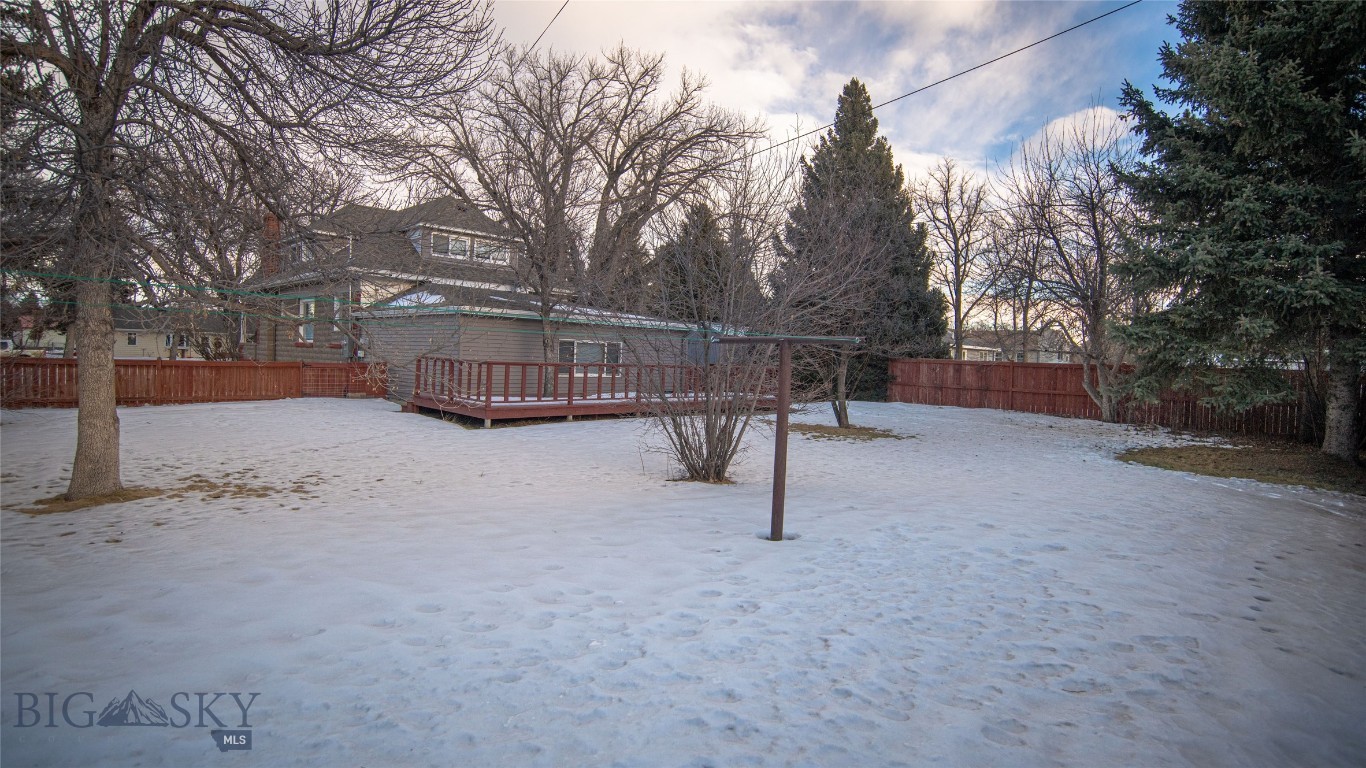 716 Mcleod
