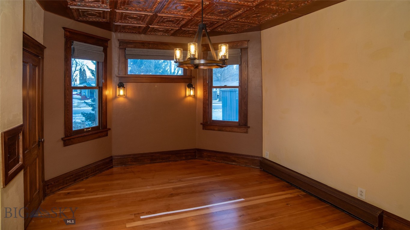 716 Mcleod