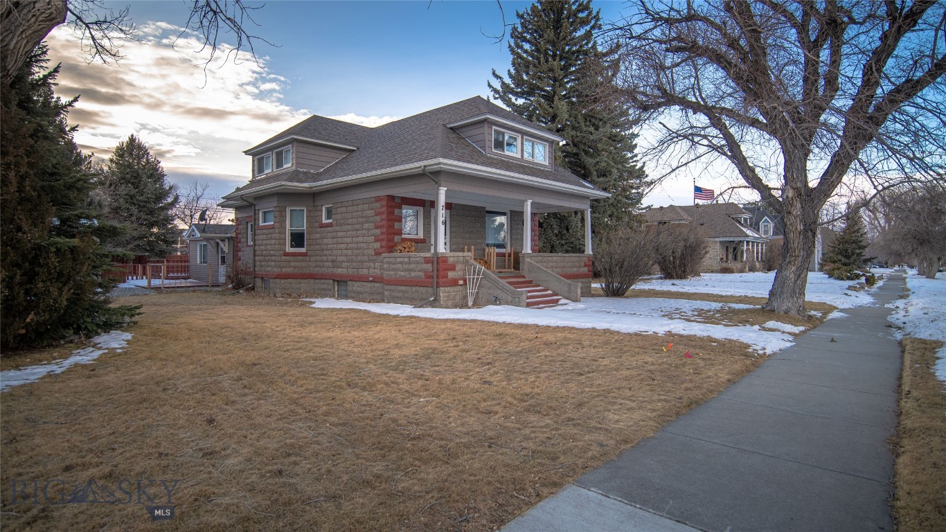 716 Mcleod