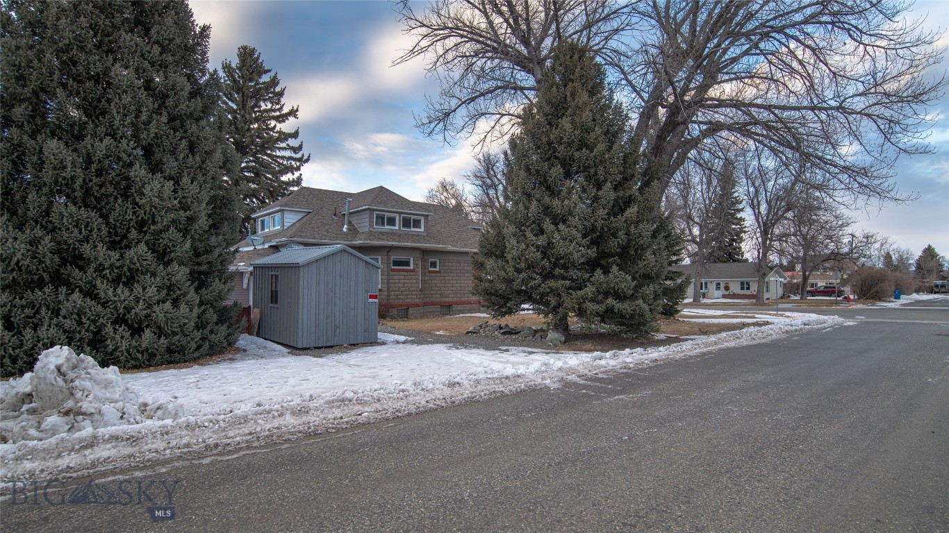 716 Mcleod