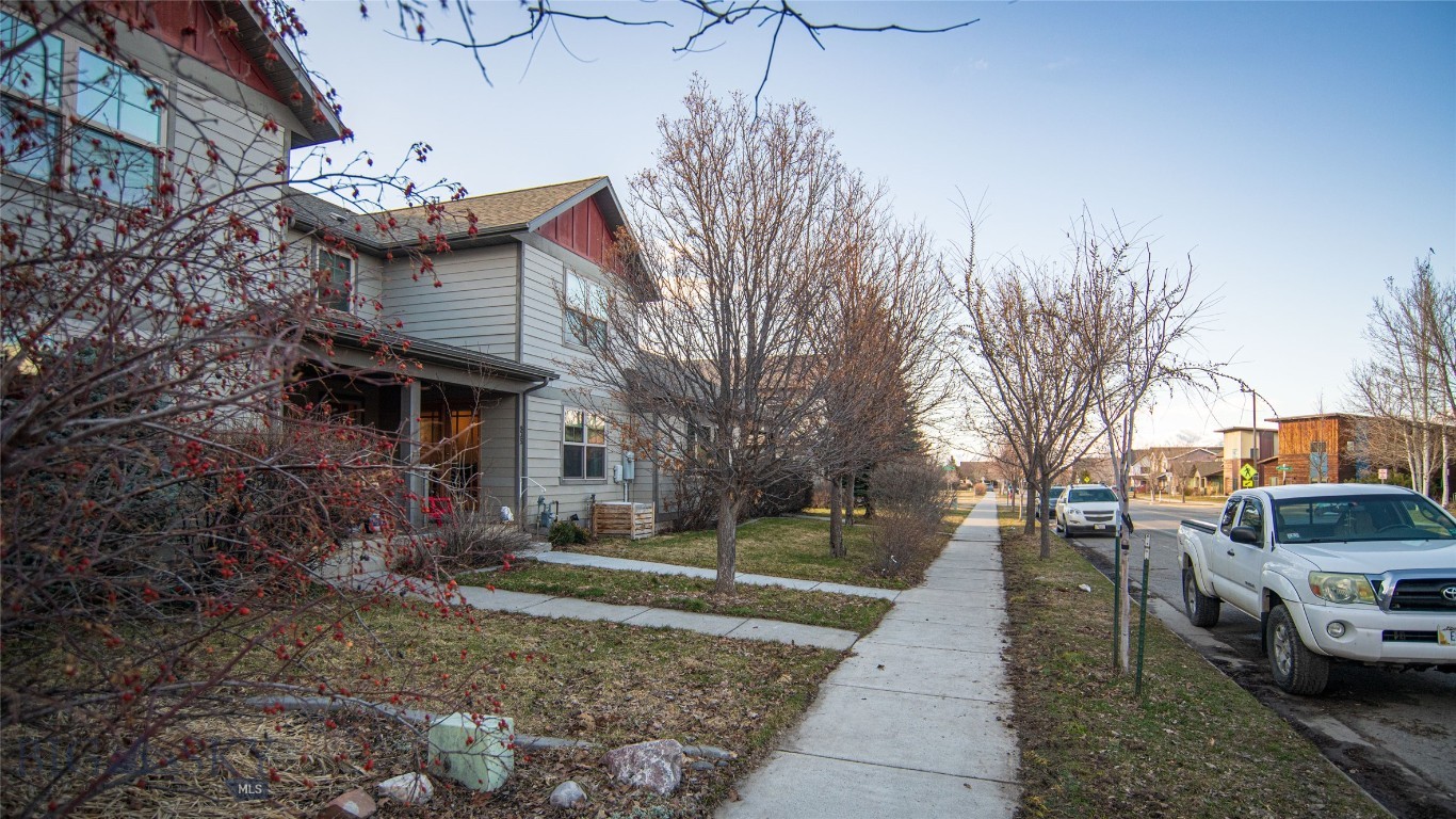 917 N 15th Avenue