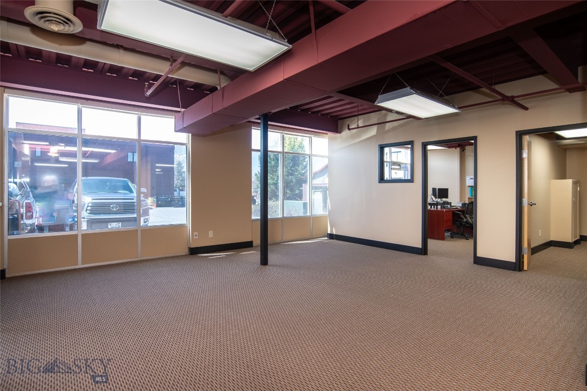 3701 Trakker 1F / 1G