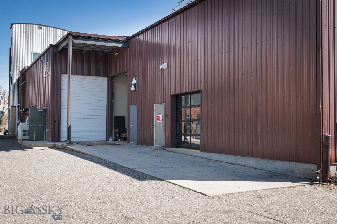 3701 Trakker 1F / 1G