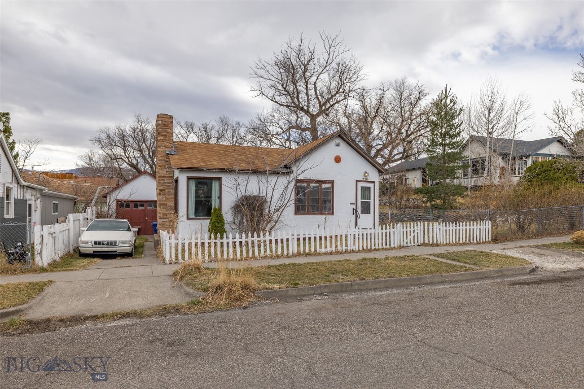 226 S E Street