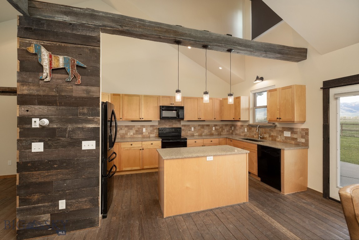 1704 Roundup Boulevard