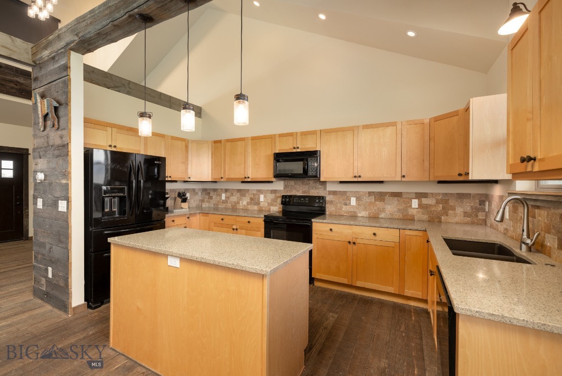 1704 Roundup Boulevard