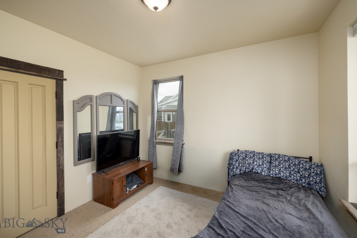 1704 Roundup Boulevard