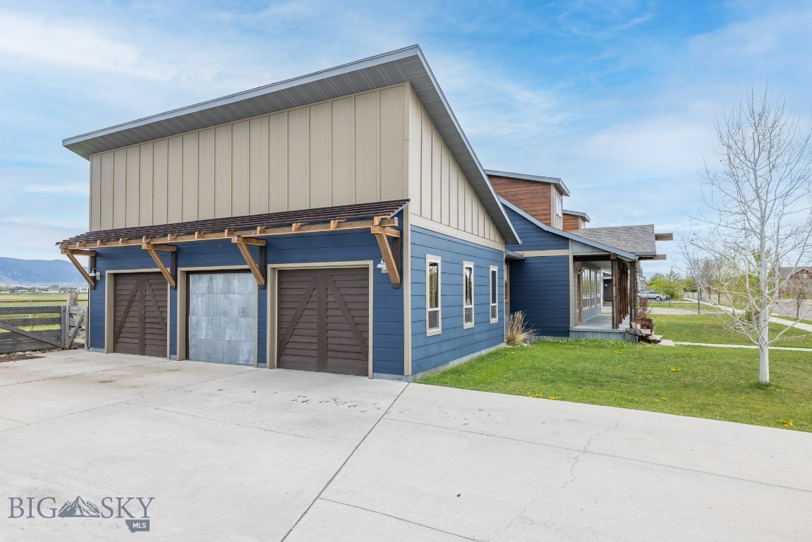 1704 Roundup Boulevard