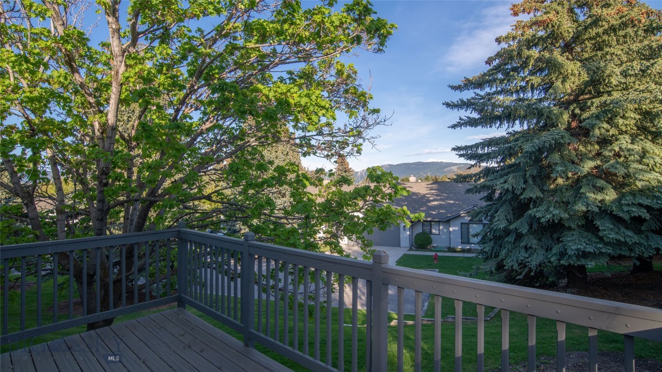 1757 Highland Boulevard 29