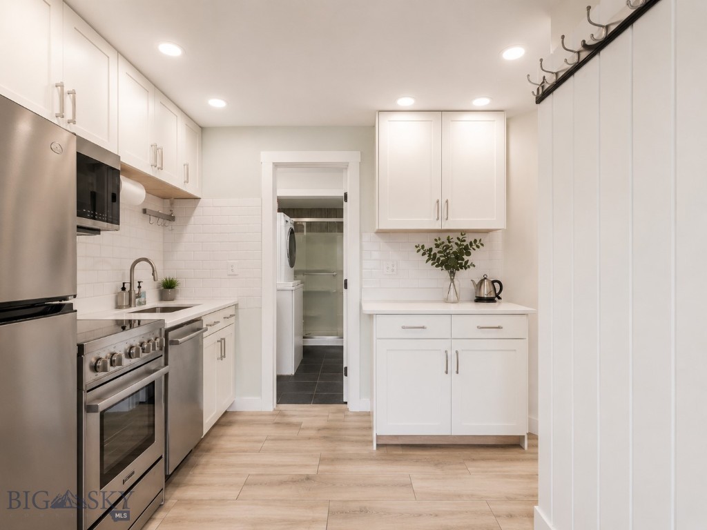 21 SittingBull Road Road 1190
