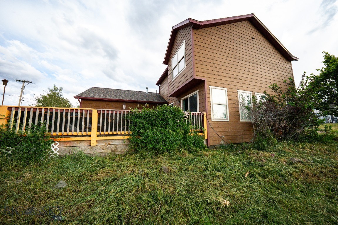 830 N 12th