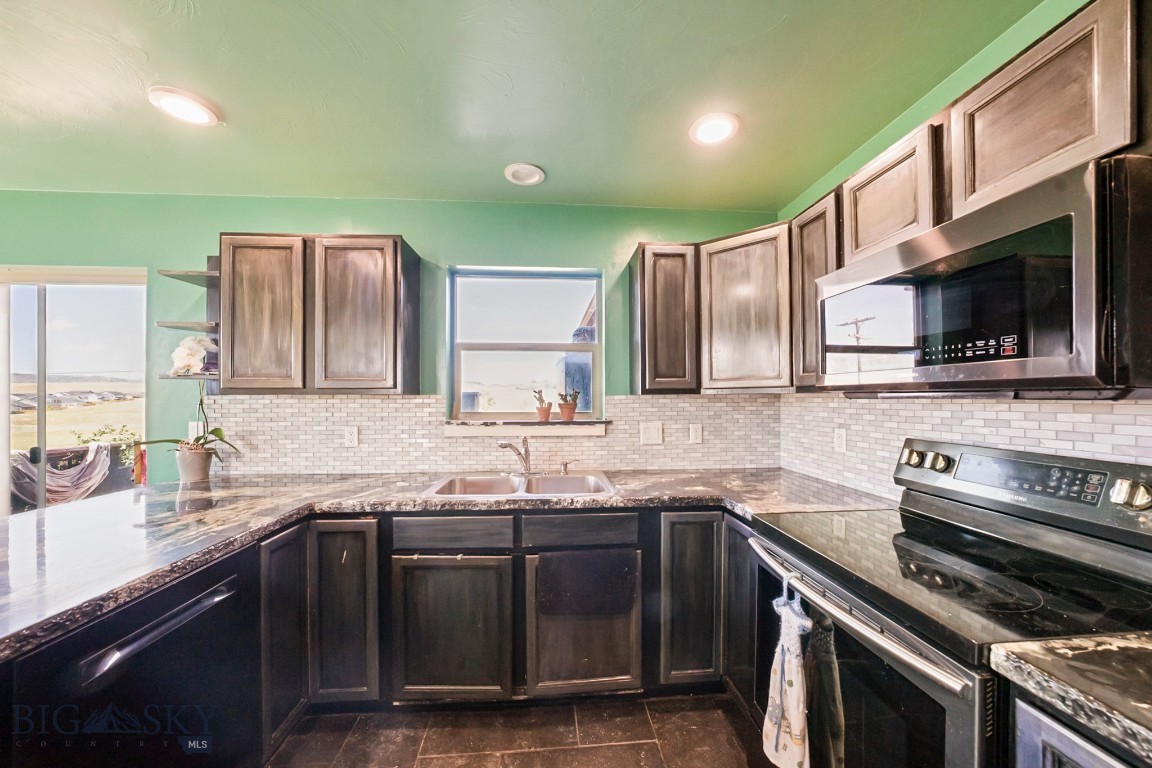 830 N 12th