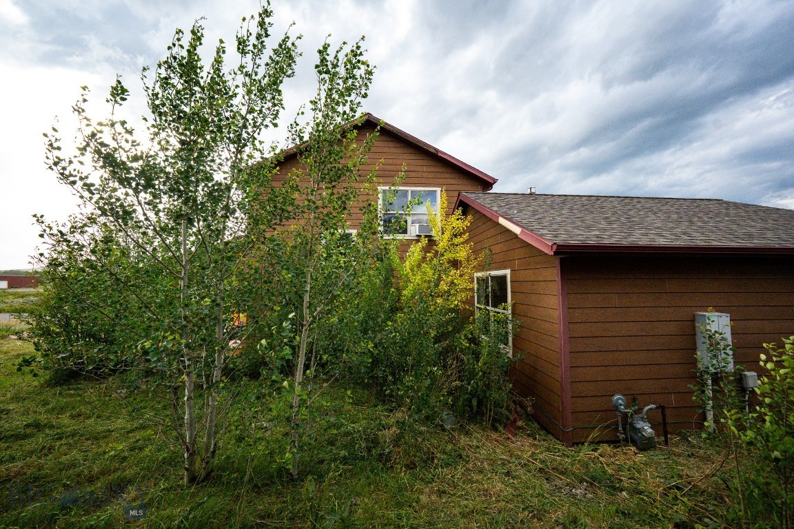830 N 12th