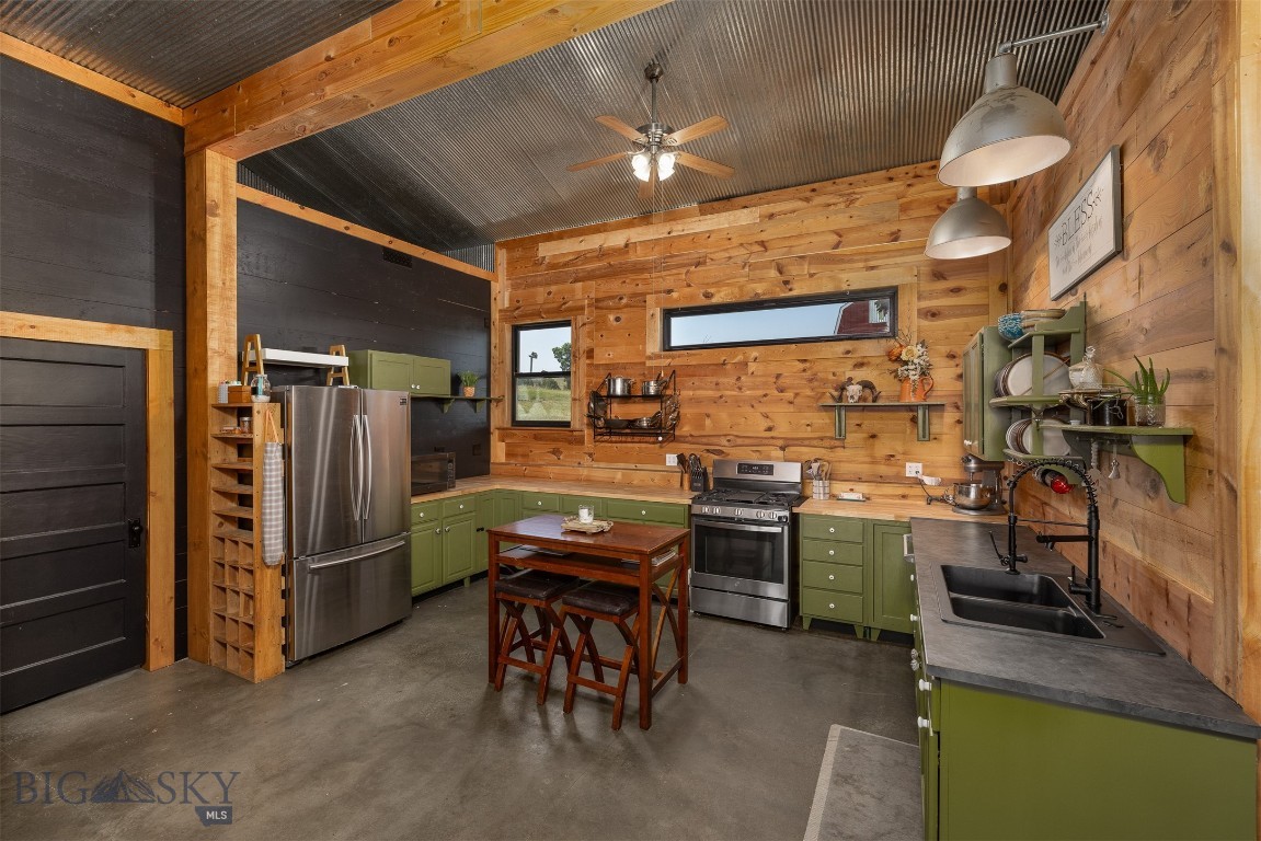 13575 Crystal Mountain Road