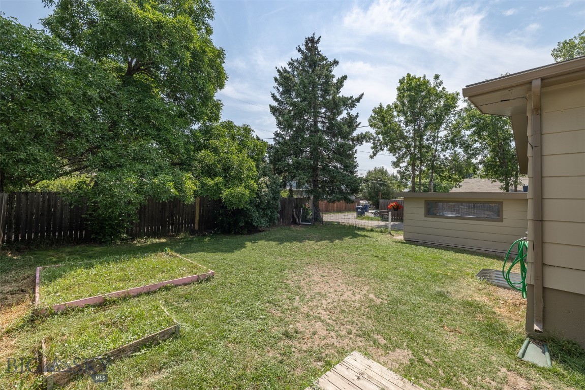422 N 11th