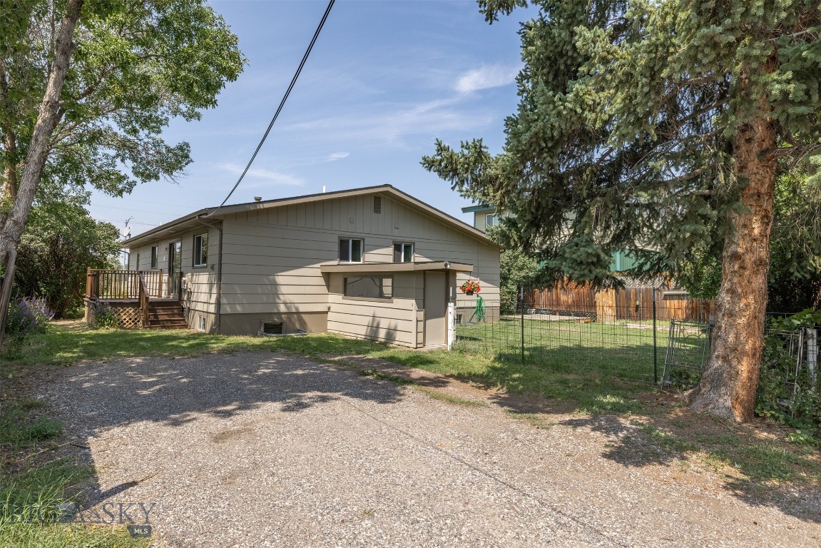 422 N 11th