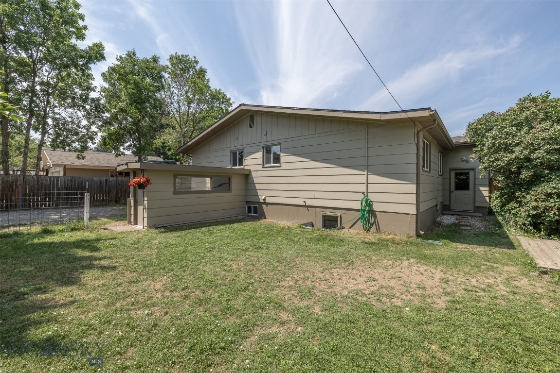 422 N 11th
