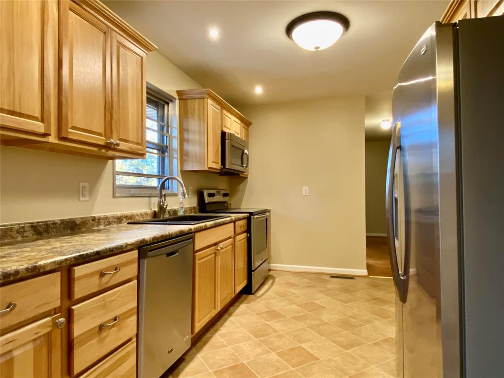 5524 Skyridge Drive