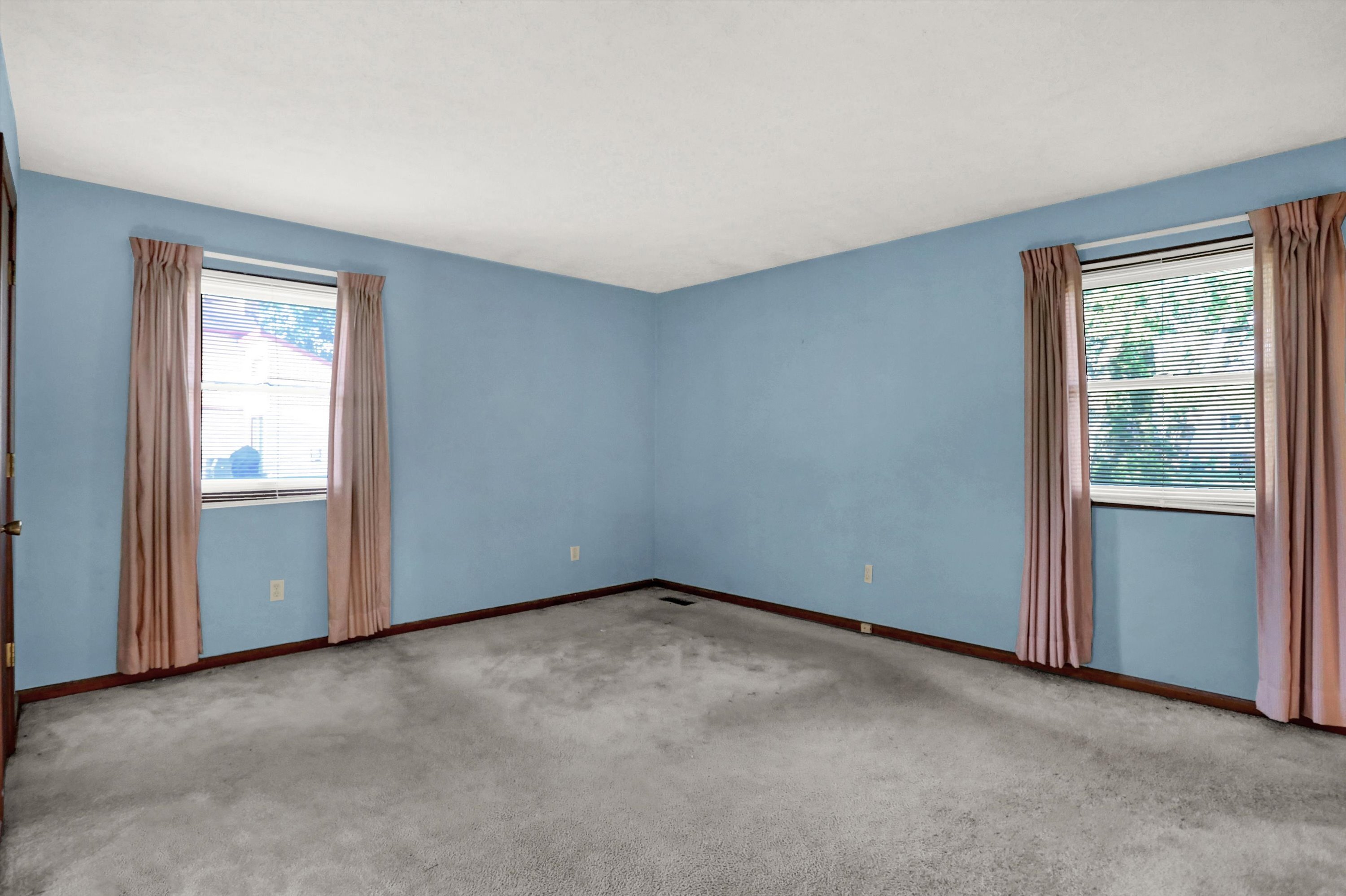 6110 Foxwood Lane