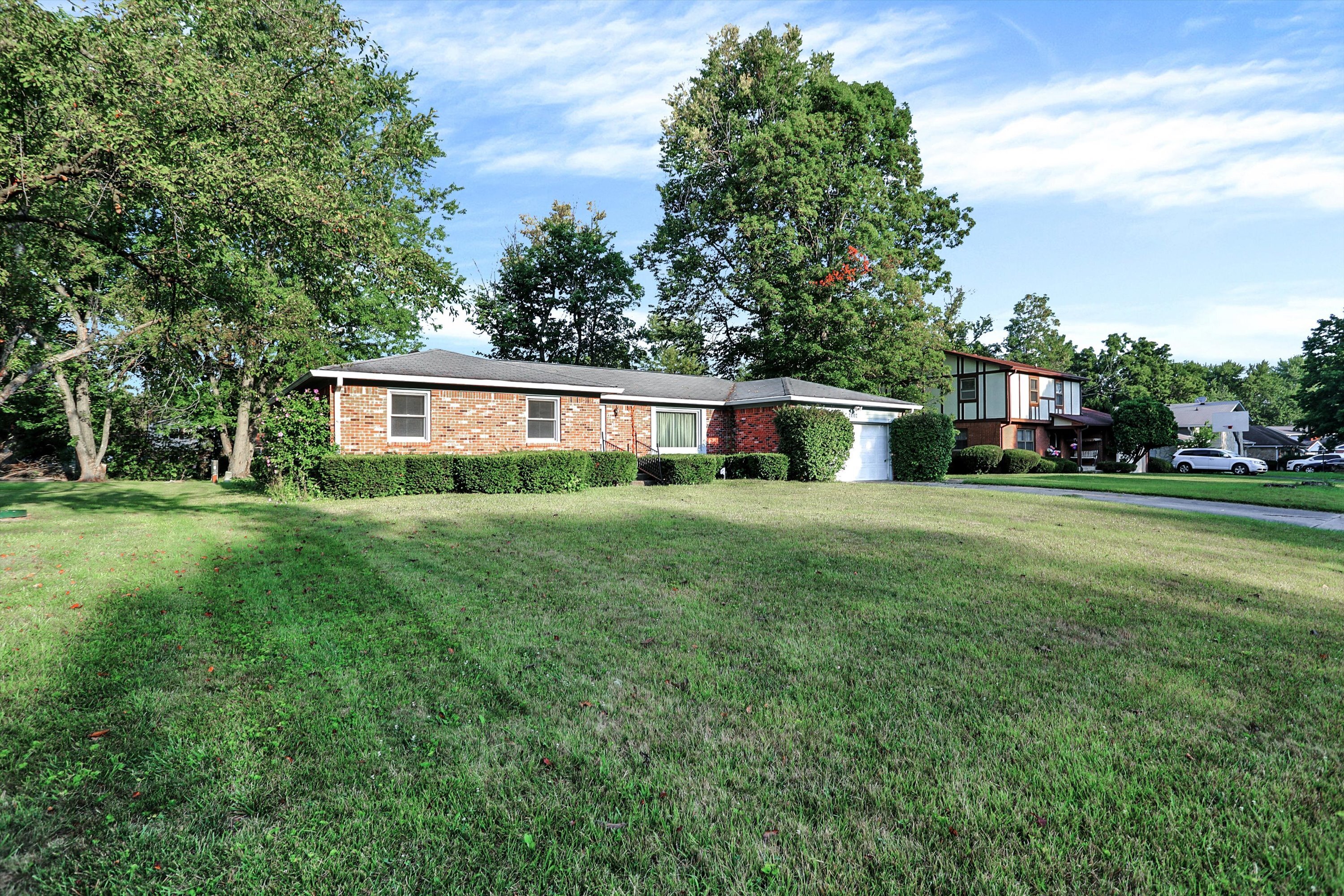 6110 Foxwood Lane