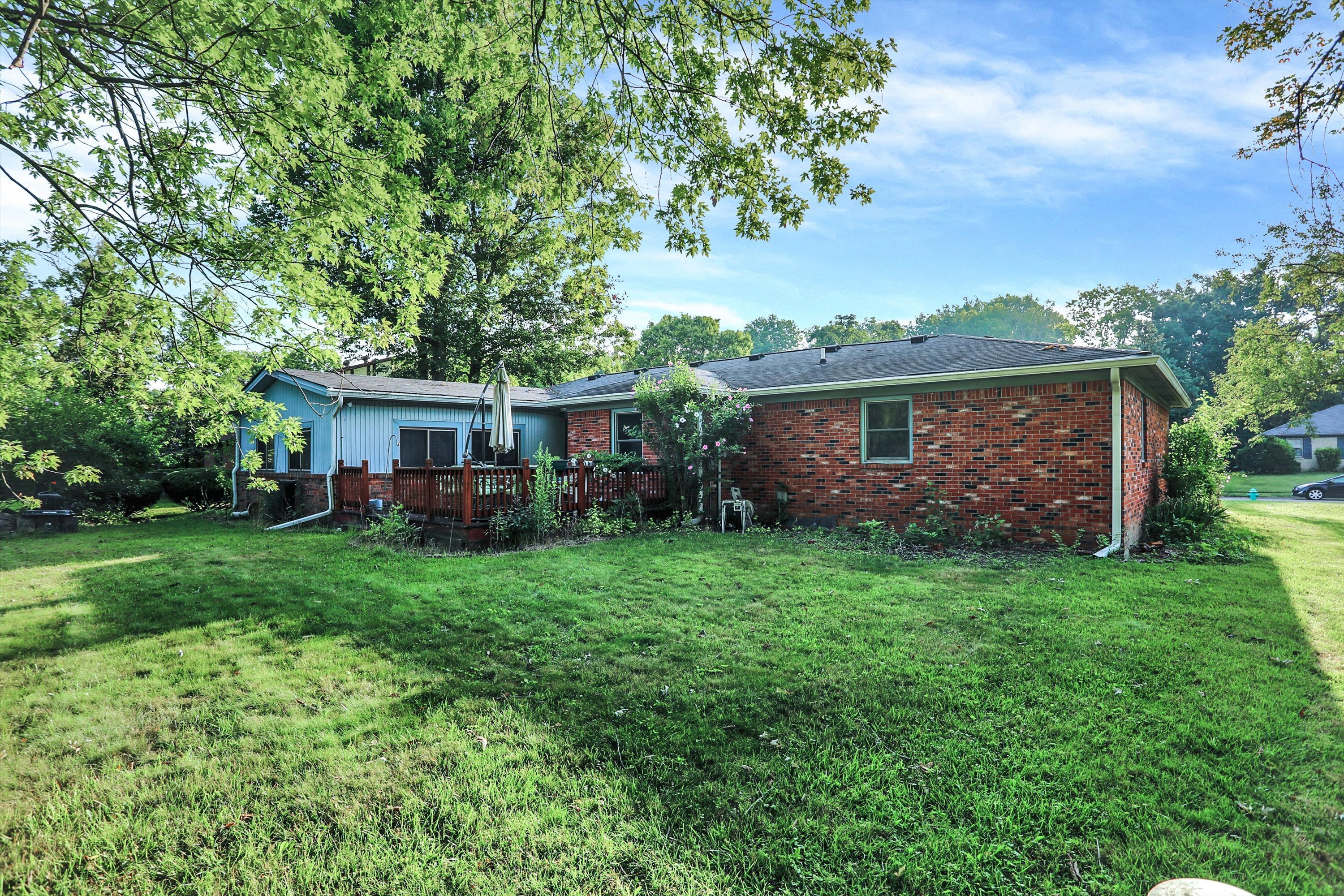 6110 Foxwood Lane
