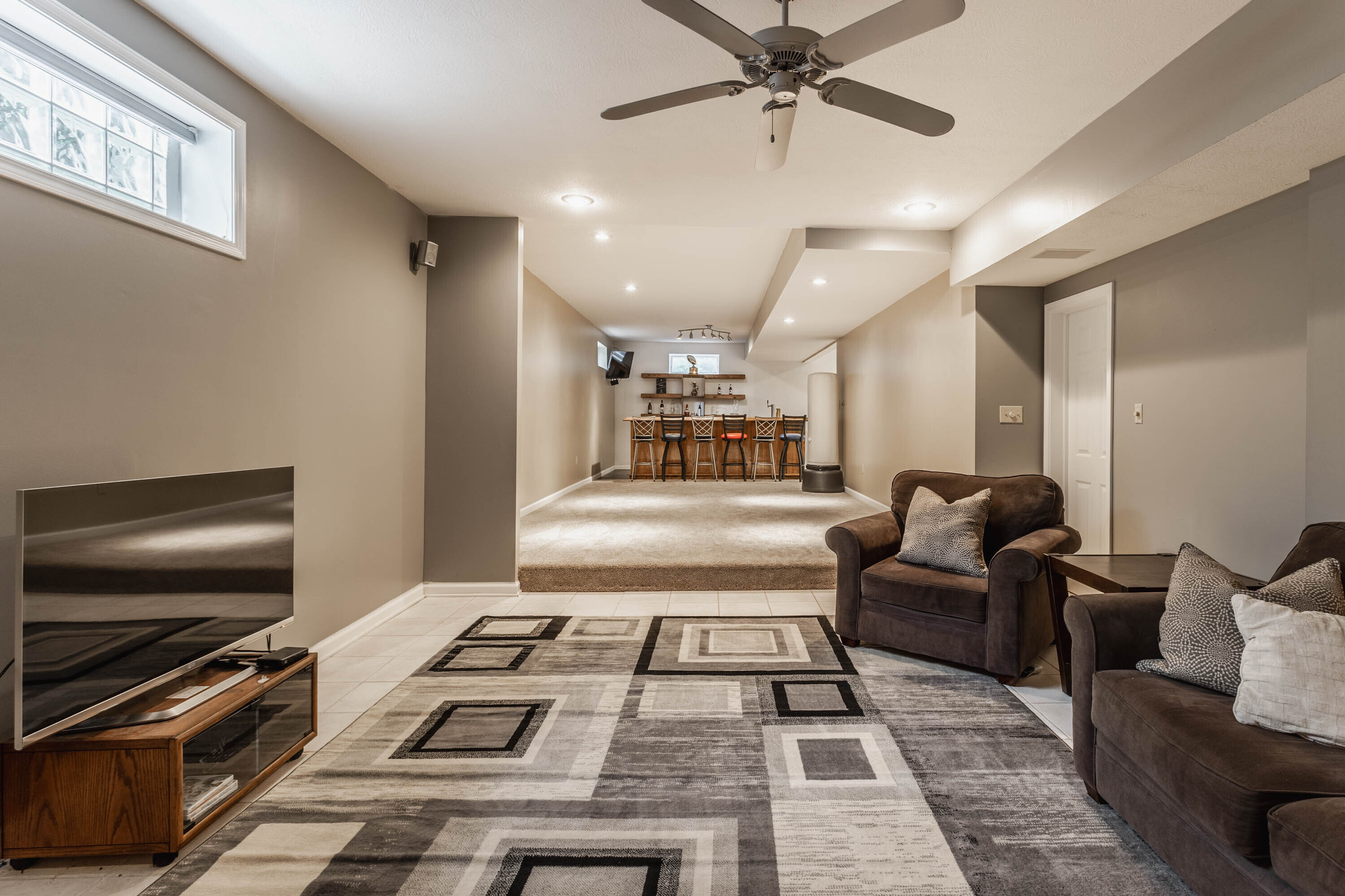6625 Greenridge Drive