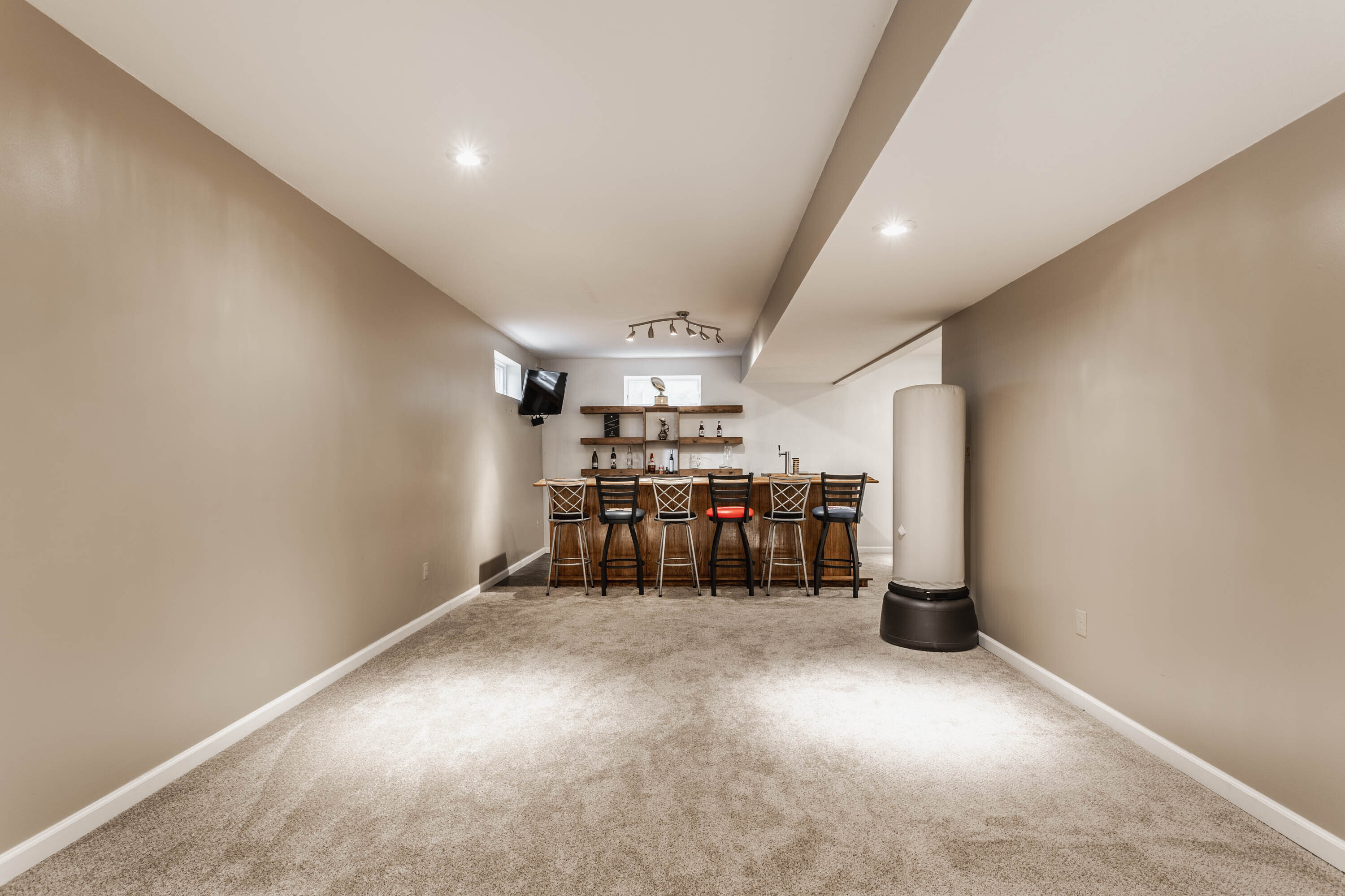 6625 Greenridge Drive