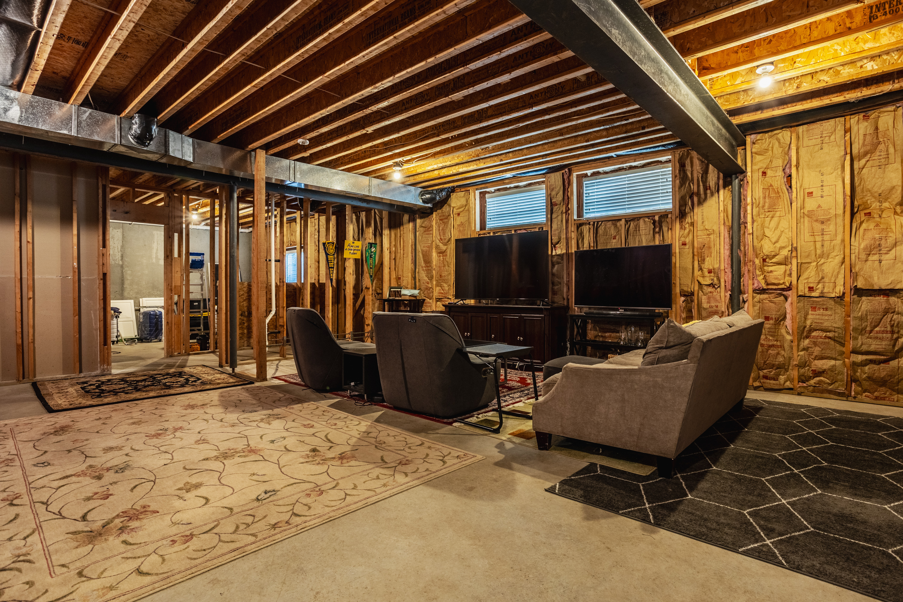 8079 Hopkins Lane
