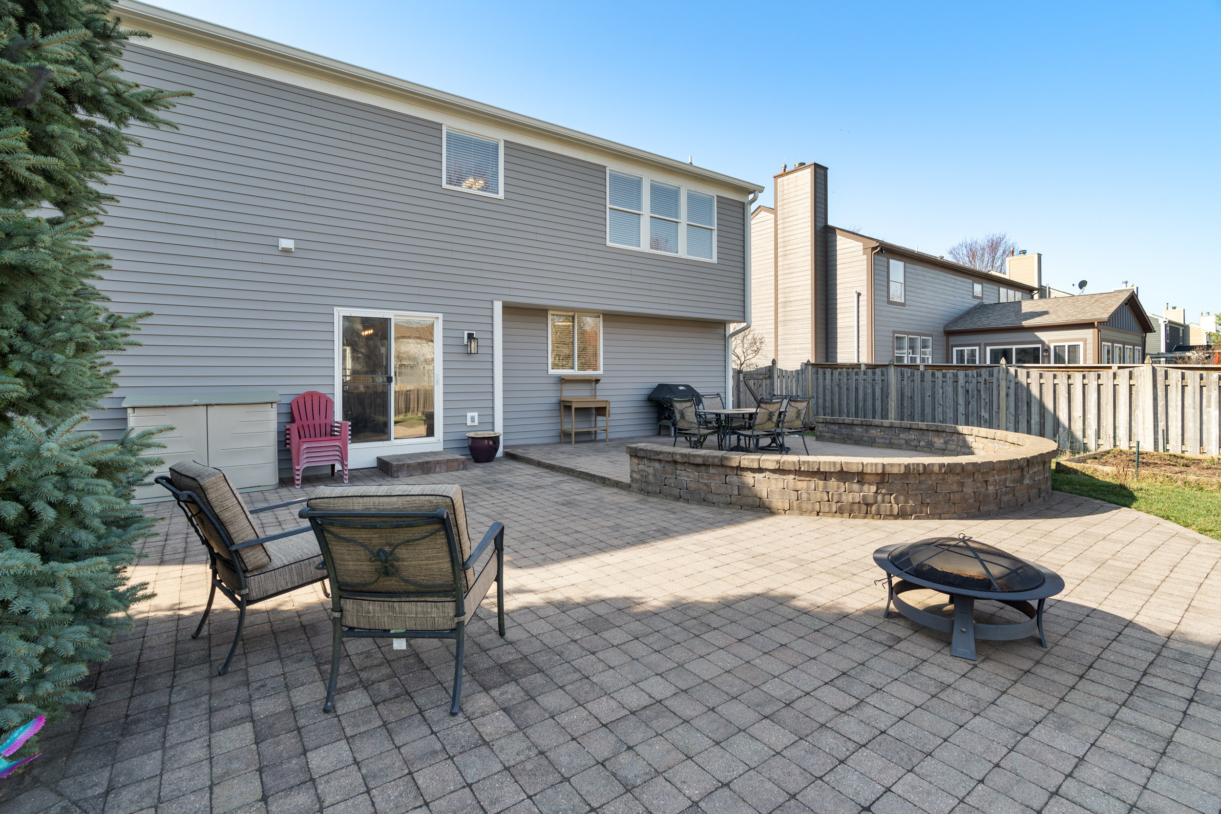 56 E Wisteria Way