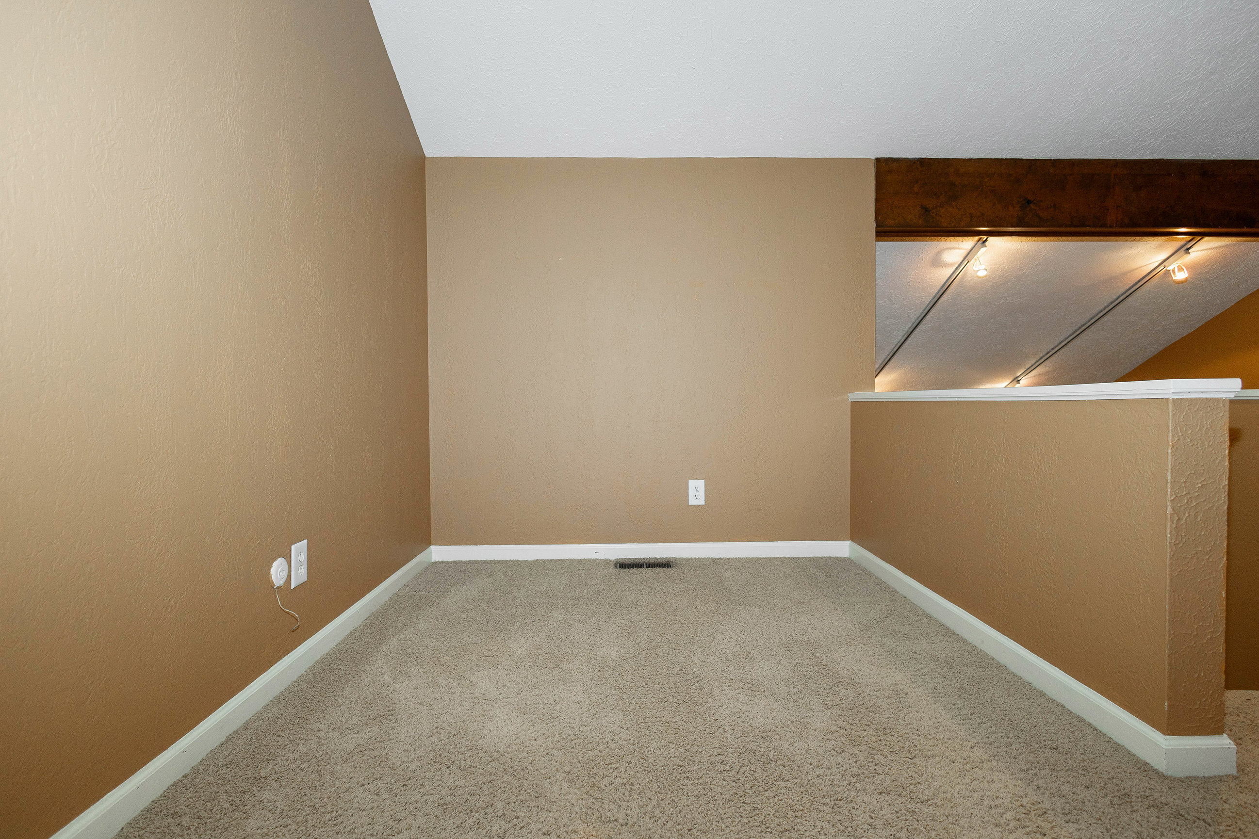 7422 Noel Forest Court