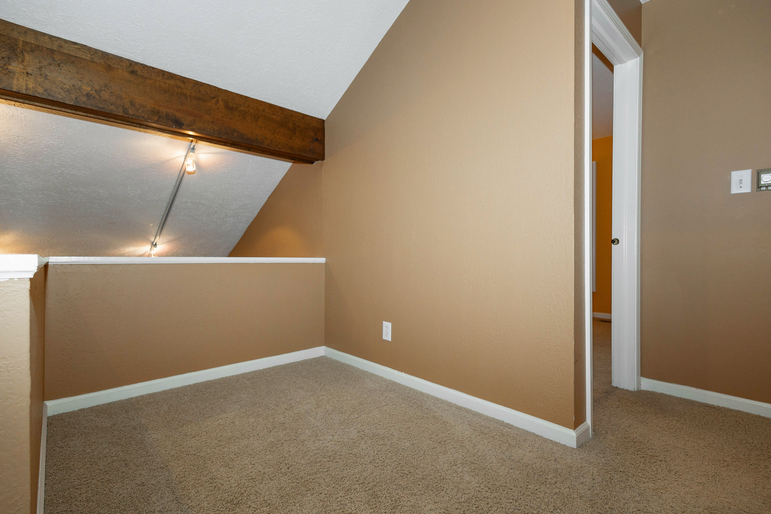 7422 Noel Forest Court